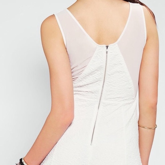 Urban Outfitters Pins & Needles dress M lace mesh accents zipper back - Picture 8 of 8
